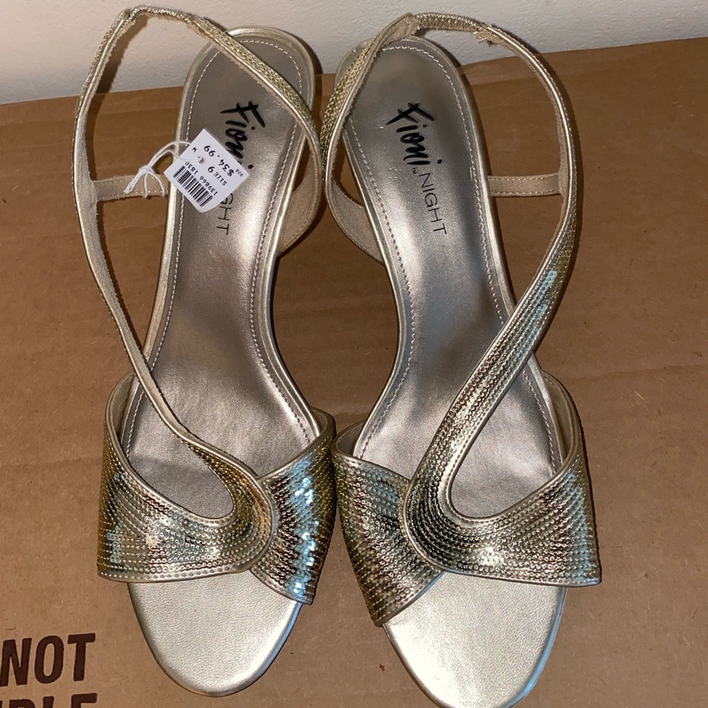 Fiona gold heels - Picture 5 of 5